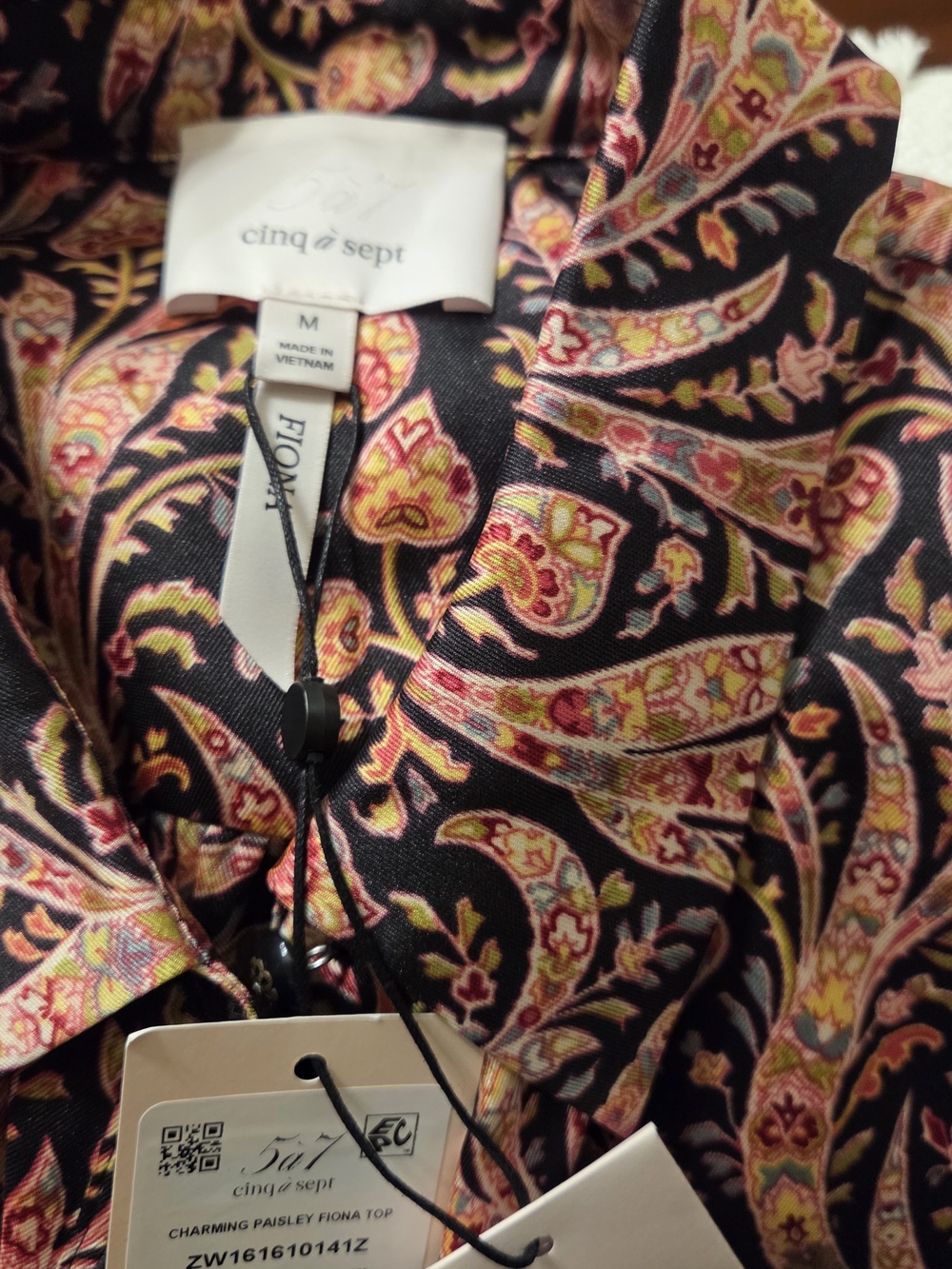 cinq a sept Men's Black Paisley Blazer
